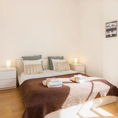 Chiado Superior By Architecture Tote Ser * Lisbon