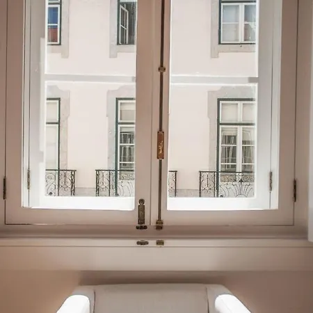 Chiado Superior By Architecture Tote Ser Lisbon