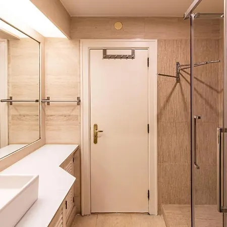 Apartment Chiado Superior By Architecture Tote Ser