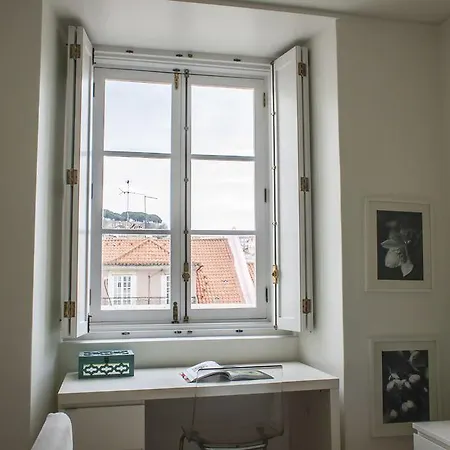 Chiado Superior By Architecture Tote Ser * Lisbon